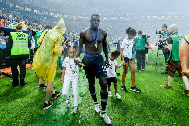 育的典范 育的典范